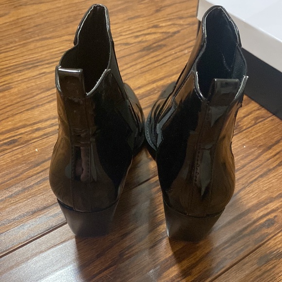 Kendall & Kylie Black Patent Leather Boots - Picture 5 of 6